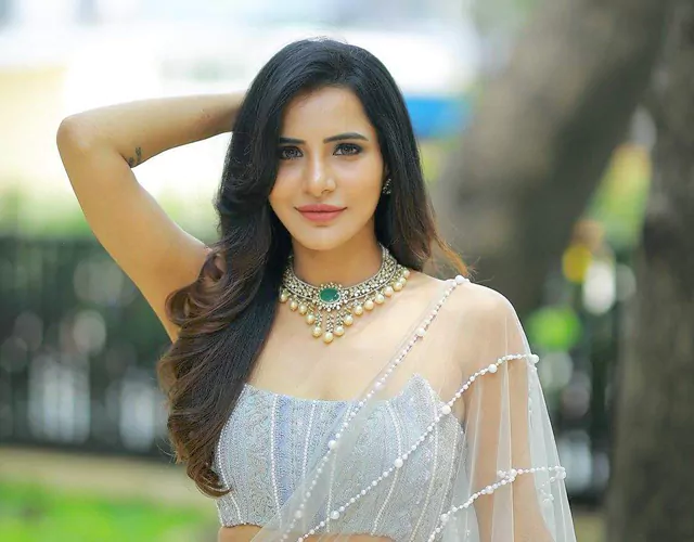 Ashu Reddy New Pictures